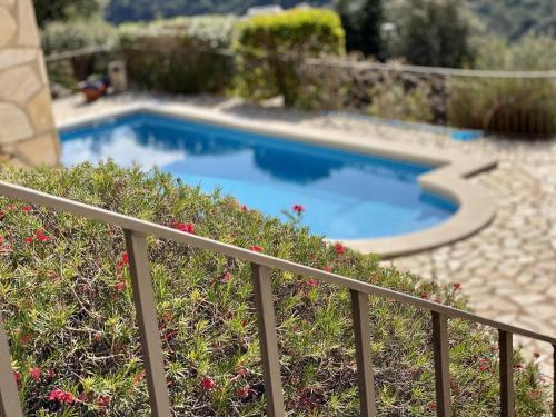 Cabanyes Villa Sleeps 6 With Pool And Wifi