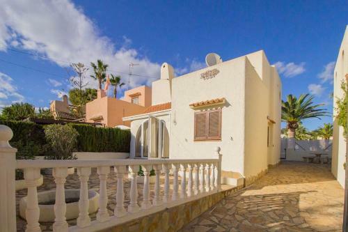 Comfortable Bungalow Eduardo In Calpe