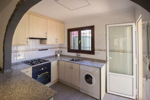 Comfortable Bungalow Eduardo In Calpe