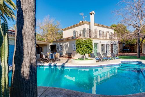Villa Viky