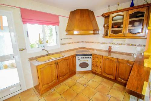 Villa Gema - Pretty Holiday Home With Private Pool In Calpe