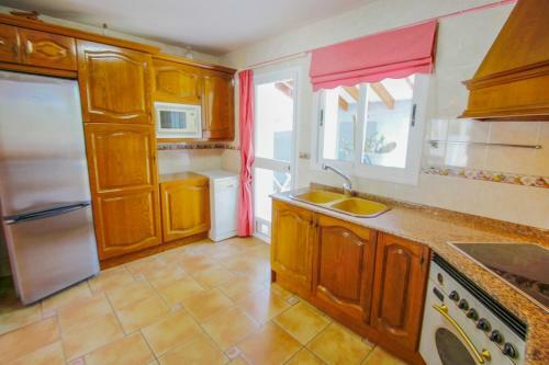 Villa Gema - Pretty Holiday Home With Private Pool In Calpe