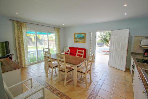 Villa Gema - Pretty Holiday Home With Private Pool In Calpe