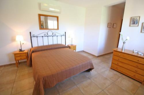 Villa- Enrique