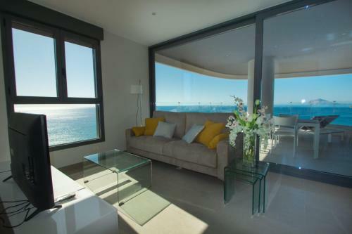 Apartamento Infinium 16b Primera Linea de Playa Arenal