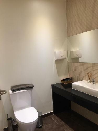 Hostal Happy At Chiado