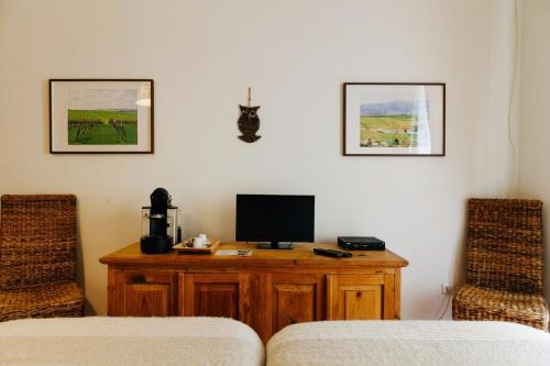 Grapes & Bites - Hostel And Wines