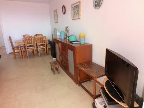 2 Bedrooms Apartment In Front Of The Sea