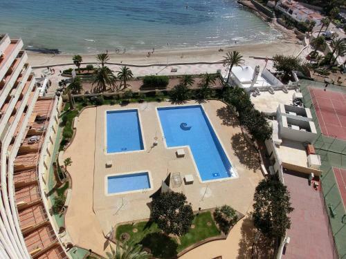 2 Bedrooms Apartment In Front Of The Sea