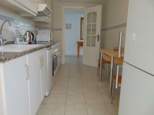 Apartamentos Apolo16 (I-15�-70)