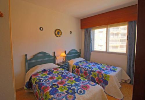 Calpe Apartment Sleeps 5 With Pool And Wifi