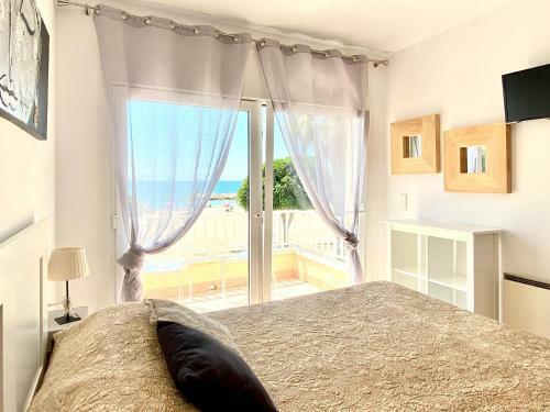 Casa C�moda Delante de La Playa Con Vista Al Mar