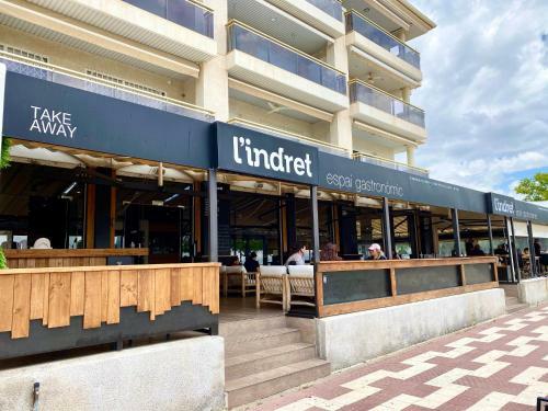 Casa C�moda Delante de La Playa Con Vista Al Mar