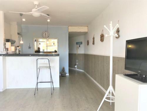 Apartamento Primera Linea Del Mar En Paseo Mar�timo - 110a