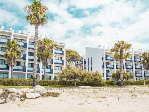 Apartment With Terrace And Air Conditioning Near The Beach