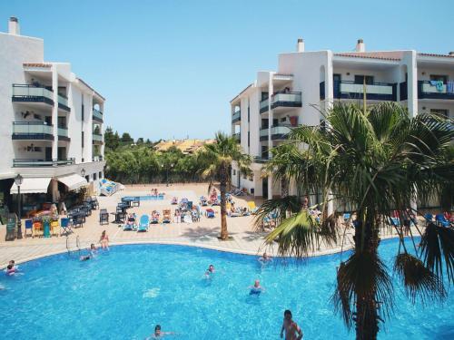 Apartment With Terrace And Air Conditioning Near The Beach