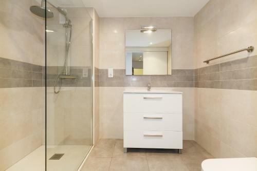Uhc Dms Family Apartments