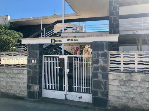 Hostal Residencia Beach