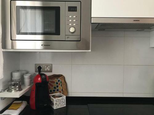 Apartamento Reformado Con Terraza Y Vistas Al Mar - 130a