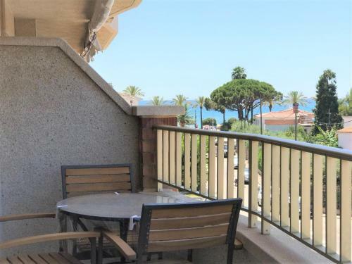 Apartamento Reformado Con Terraza Y Vistas Al Mar - 130a