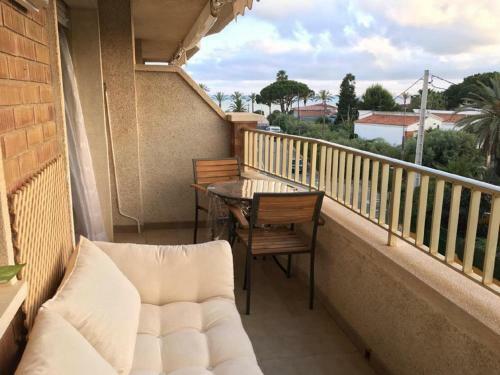 Apartamento Reformado Con Terraza Y Vistas Al Mar - 130a