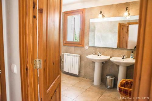 Villa Ses Rotes With Pool In Mallorca