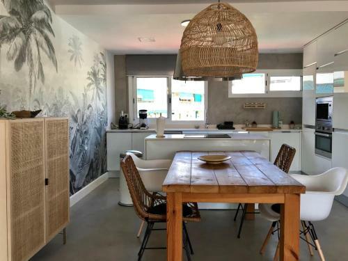 Apartamento Germ� Lluis Escofet I