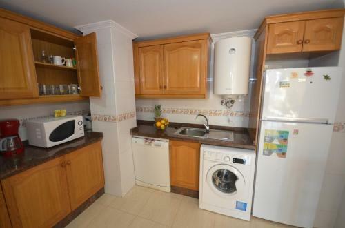 Apartamento Los Pinos I Ref 206
