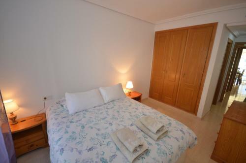 Apartamento Los Pinos I Ref 206