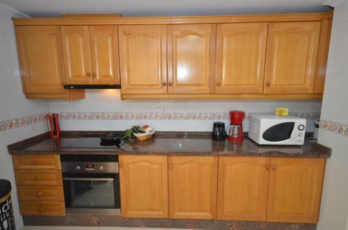 Apartamento Los Pinos I Ref 206