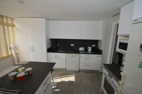 Apartamento Torre Edinso -ref254