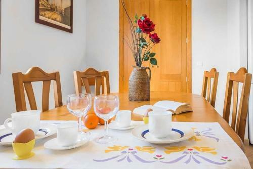 Campos Villa Sleeps 8 Pool Air Con Wifi