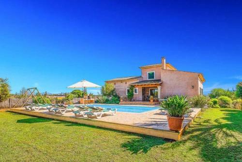 Campos Villa Sleeps 8 Pool Air Con Wifi