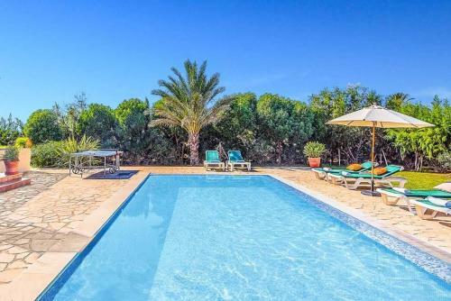 Campos Villa Sleeps 8 Pool Air Con Wifi