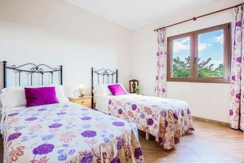 Campos Villa Sleeps 8 Pool Air Con Wifi