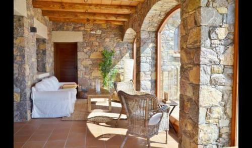 Camprodon Villa Sleeps 12 With Pool And Air Con