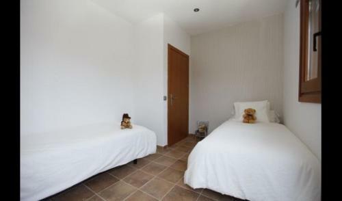 Camprodon Villa Sleeps 12 With Pool And Air Con