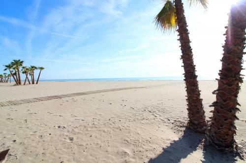 Apartamento �tico Con Vistas En La Playa de Canet