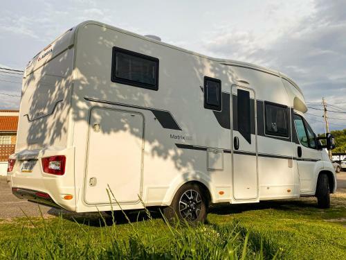 Vive A Pie de Playa Autocaravana de Lujo