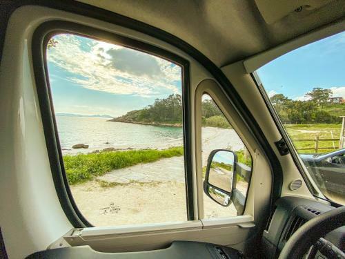 Vive A Pie de Playa Autocaravana de Lujo