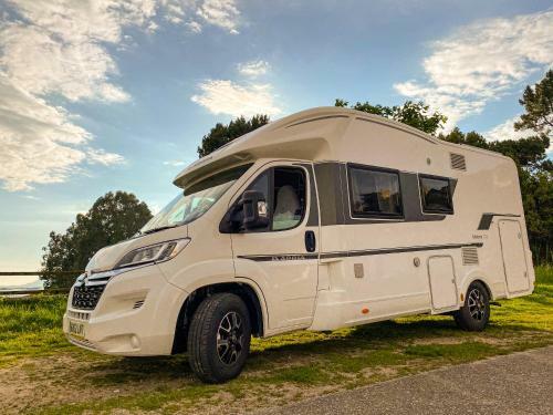 Vive A Pie de Playa Autocaravana de Lujo