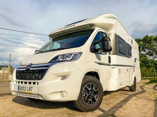 Vive A Pie de Playa Autocaravana de Lujo