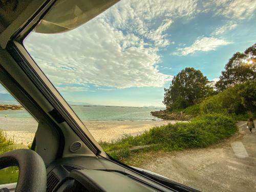 Vive A Pie de Playa Autocaravana de Lujo