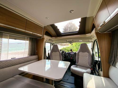 Vive A Pie de Playa Autocaravana de Lujo