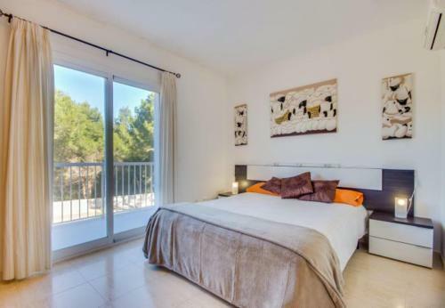 Can Picafort Holiday Home Sleeps 5 With Air Con And Wifi