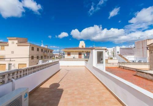 Can Picafort Holiday Home Sleeps 4 With Air Con And Wifi