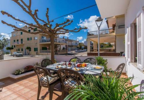 Can Picafort Holiday Home Sleeps 4 With Air Con And Wifi