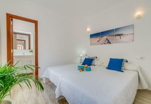 Can Picafort Holiday Home Sleeps 4 With Air Con And Wifi