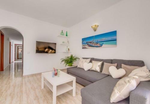 Can Picafort Holiday Home Sleeps 4 With Air Con And Wifi