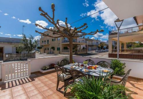 Can Picafort Holiday Home Sleeps 4 With Air Con And Wifi